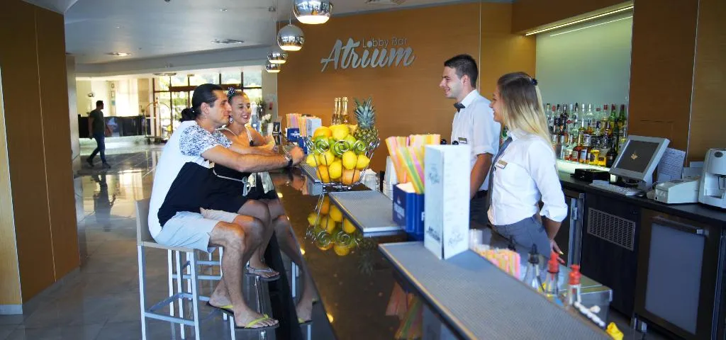 Bar, Kristal, Varna