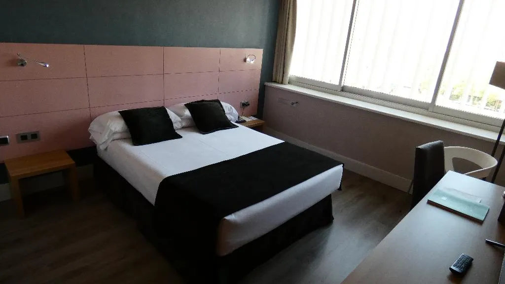 DOUBLE SINGLE USE STANDARD Room, Hotel Chamartin the One, Madrid