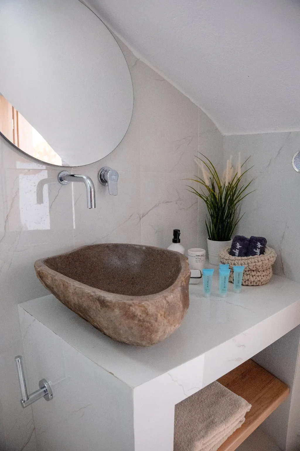 SUITE TWO BEDROOMS TWO BATHROOMS Room, Kýma Perissa, Santorini