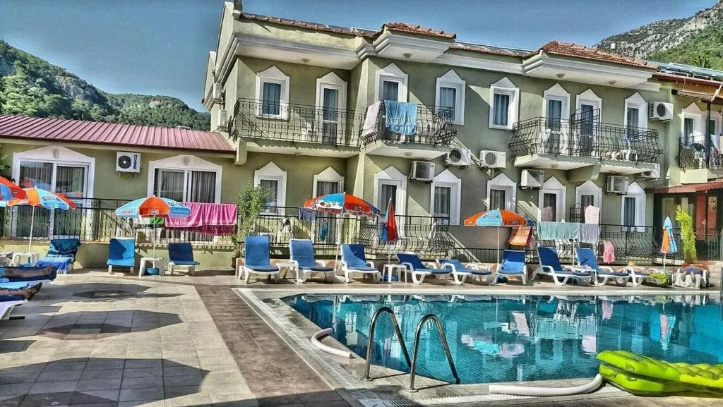 Pool, Grand Taner, Dalaman