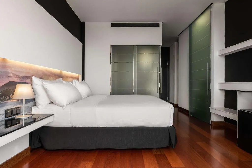 Room, Hilton Madrid Airport, Madrid