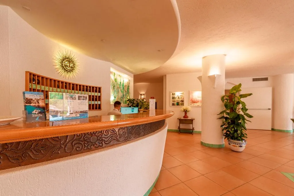 Lobby, Punta Est, Olbia