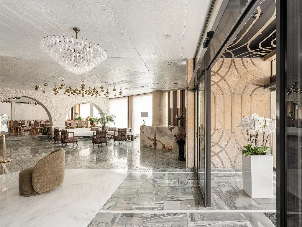 Lobby, Civitel Akali, Crete