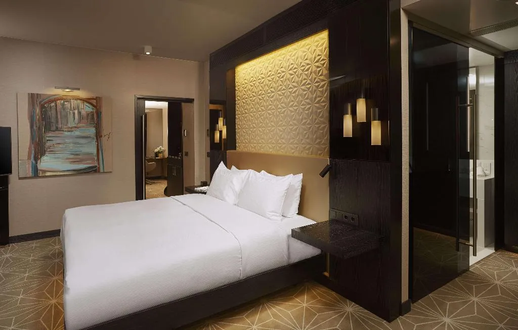 SUITE ONE BEDROOM Room, Hilton Tallinn Park, Tallinn
