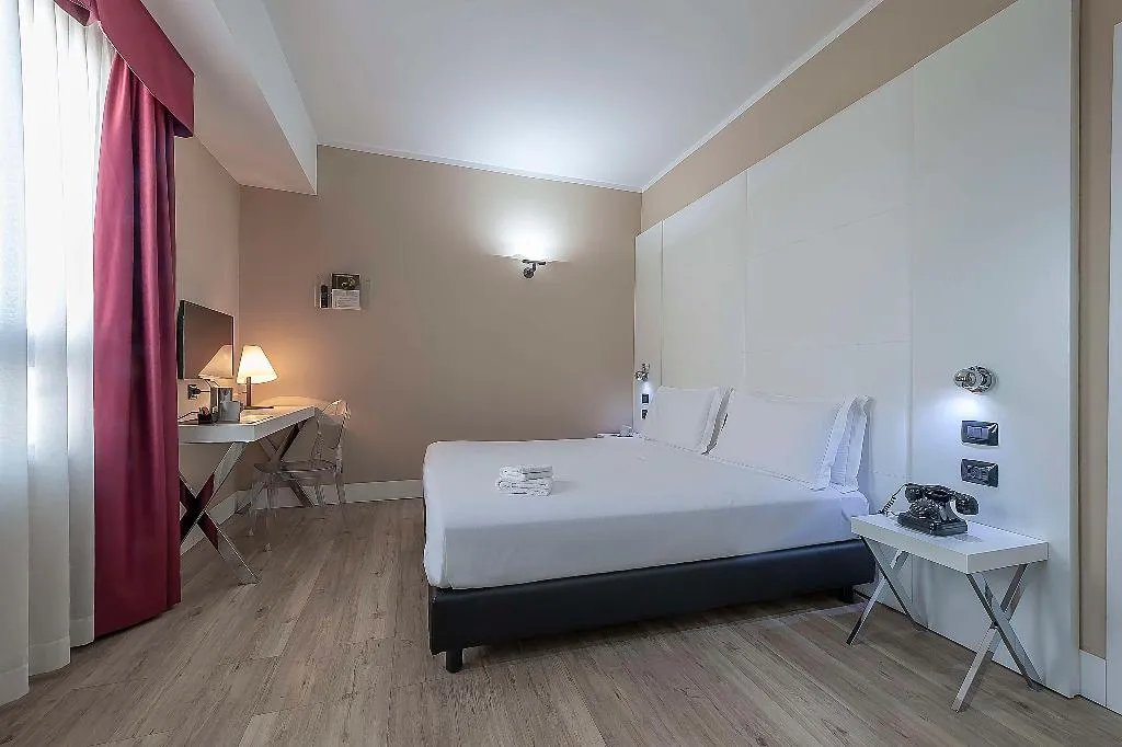 DOUBLE KING SIZE BED Room, Best Western Hotel Quattrotorri Perugia, Perugia
