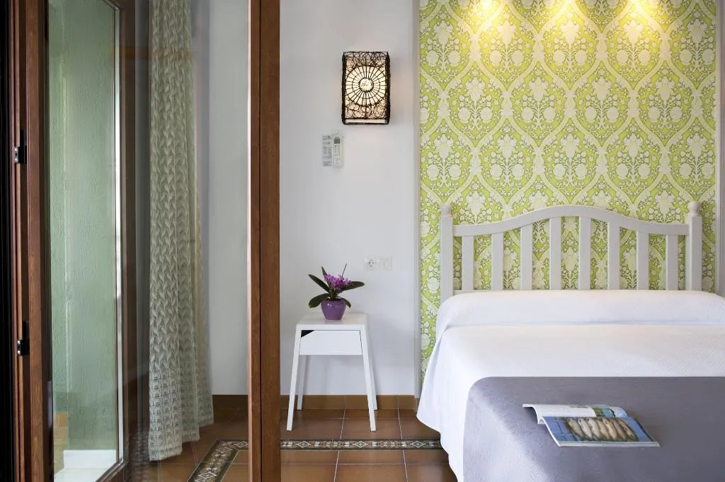 Room, Hostal Alhambra, Costa Del Sol
