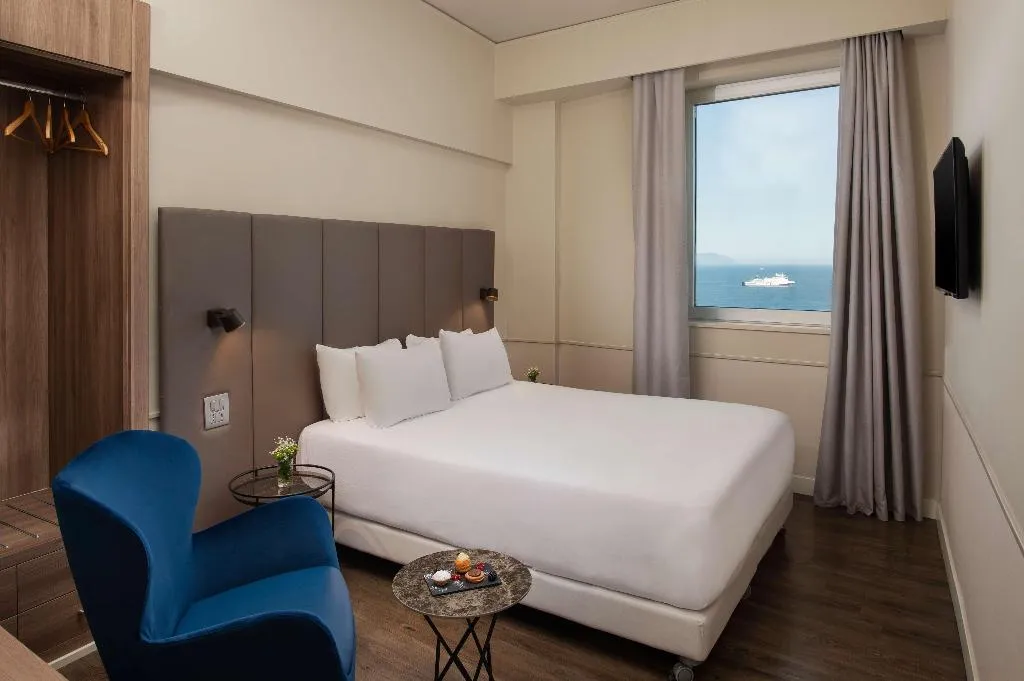 DOUBLE SUPERIOR WITH VIEWS Room, NH Napoli Panorama, Naples