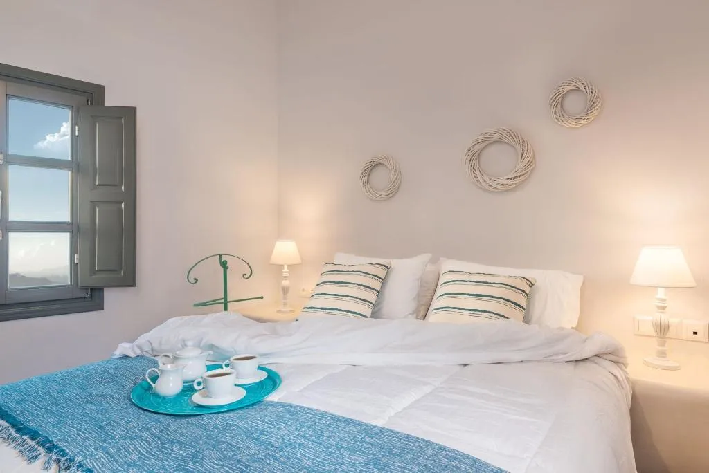 Room, Kastro Mansion, Santorini