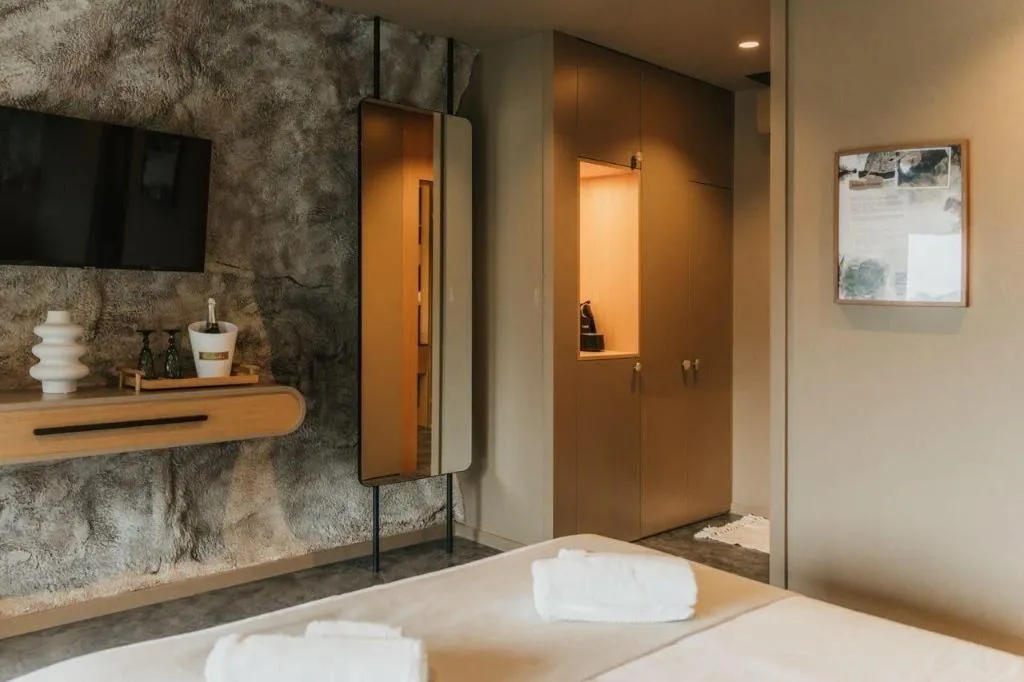 Room, Pousadela Village, Porto