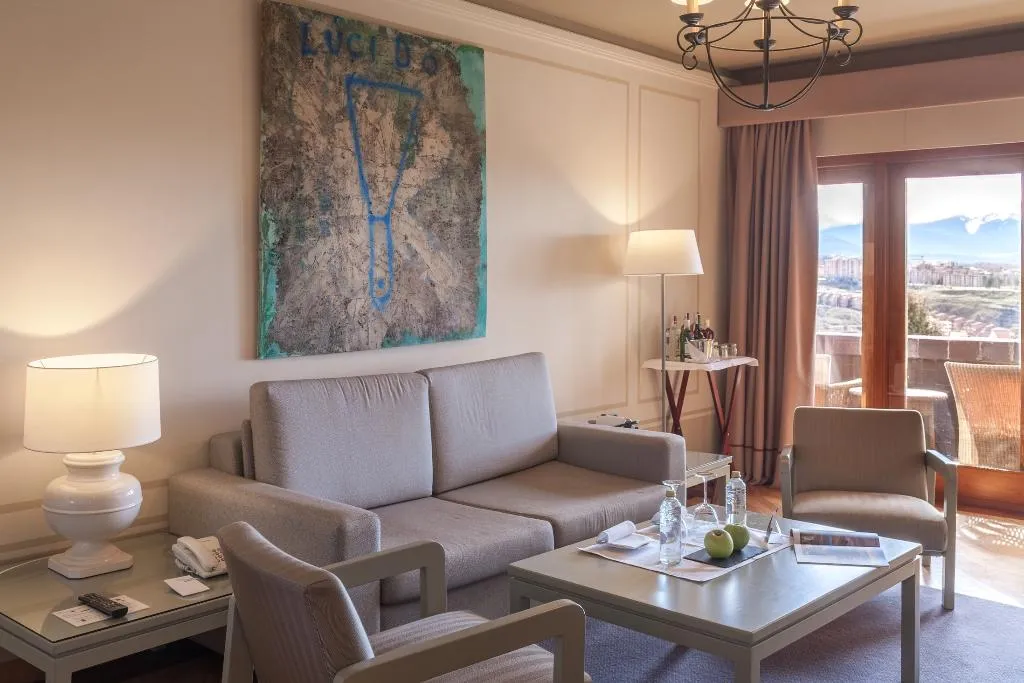 JUNIOR SUITE STANDARD Room, Parador de Segovia, Madrid