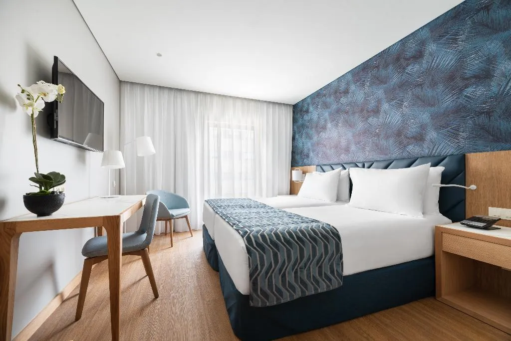 DOUBLE WITH BALCONY Room, Eurostars Matosinhos, Porto
