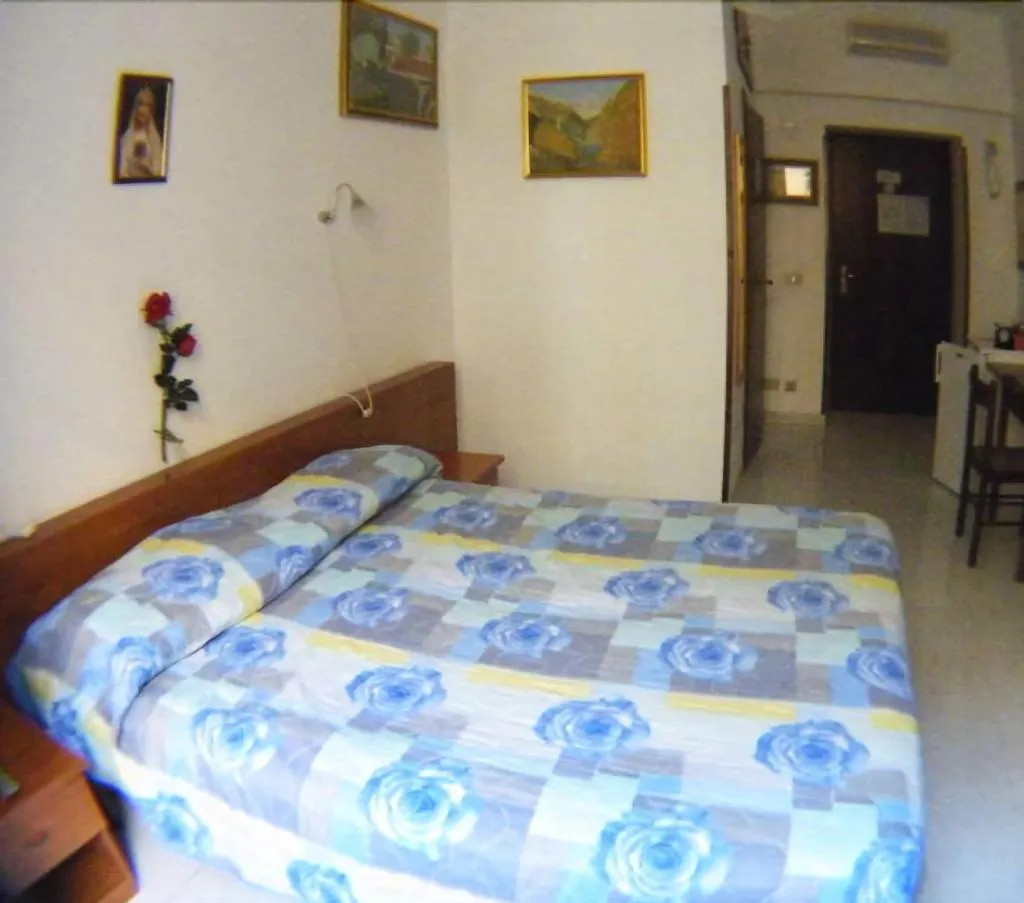 Room, Le Rose di Bi B&B, Naples