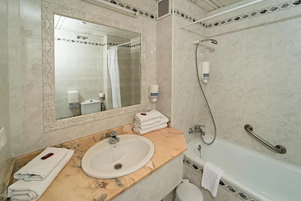 TWIN STANDARD Room, Carabela Santa Maria, Costa De La Luz
