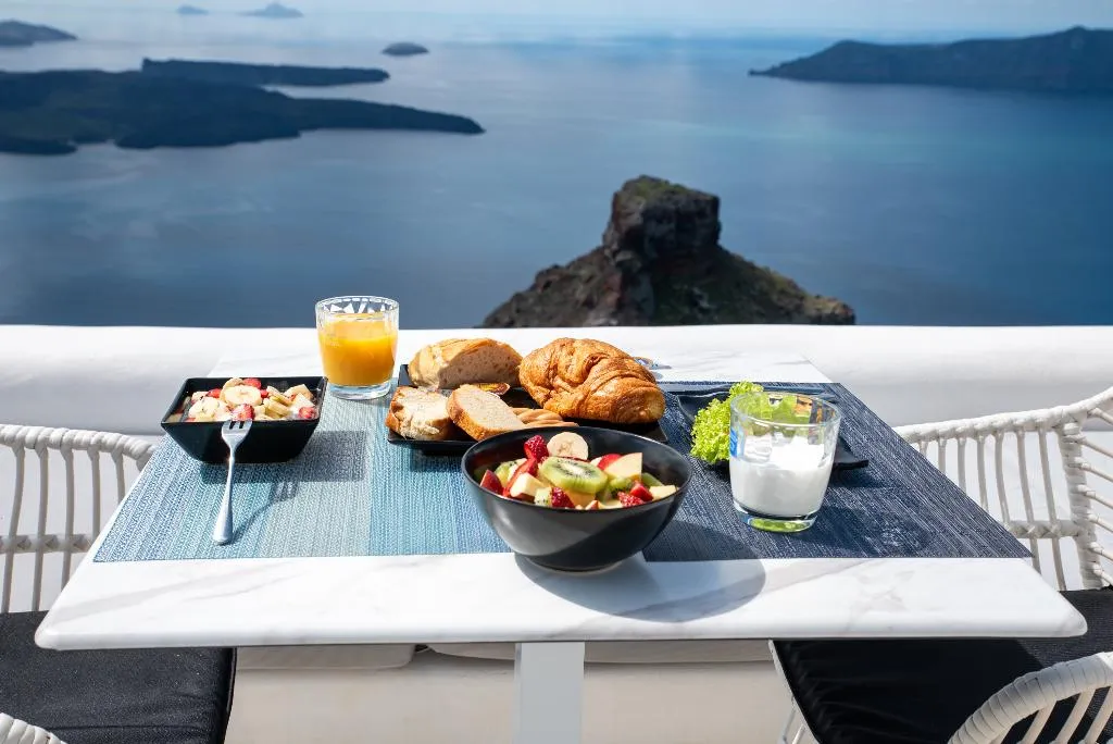 SUITE SUPERIOR Room, Heavens Edge by Mr and Mrs White, Santorini