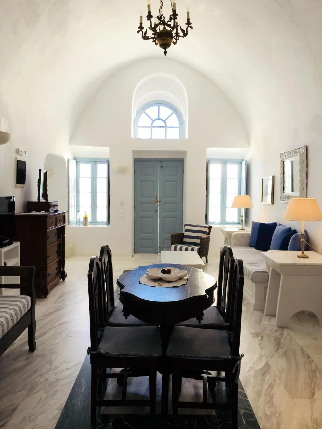 Lobby, Aigialos Luxury Traditional Settlement, Santorini