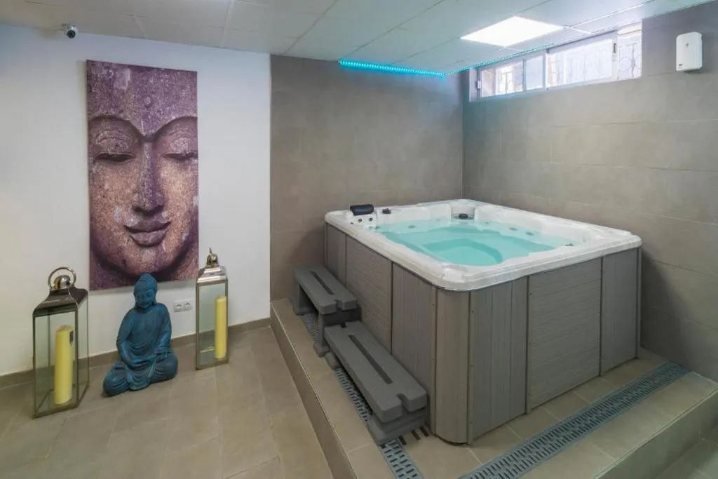 Sports and Entertainment, Diamante Paguera Boutique Hotel, Majorca