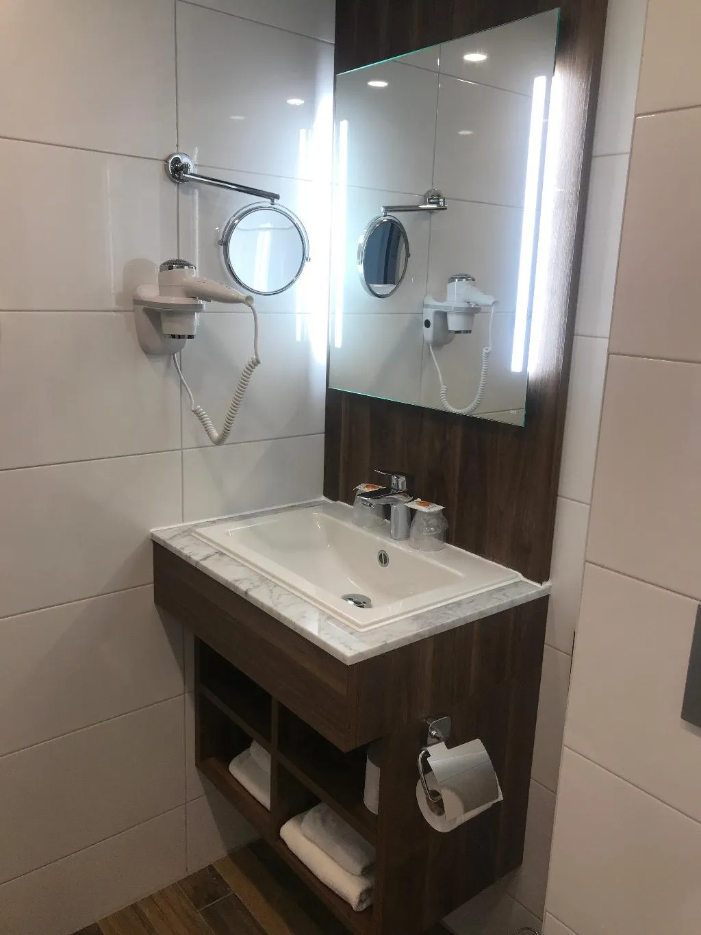 DOUBLE STANDARD Room, Avenue, Amsterdam