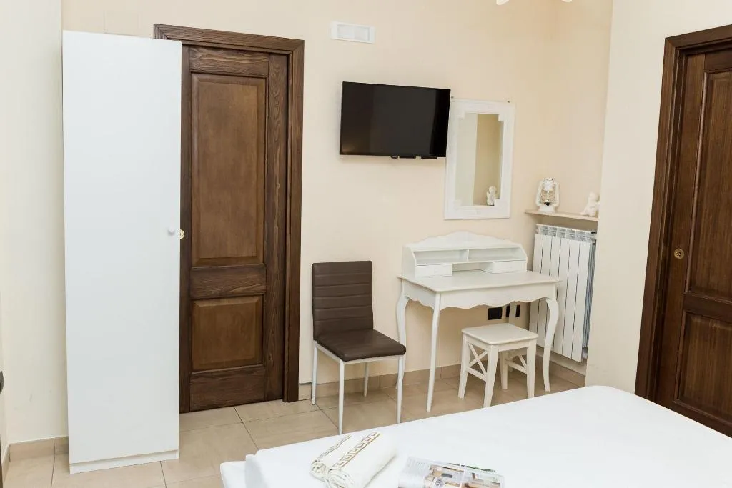 Room, B&B Atrium, Naples