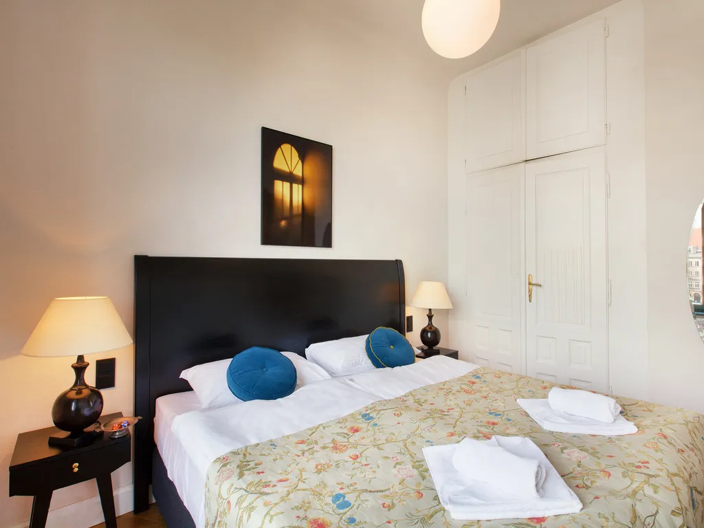 APARTMENT CAPACITY 4 ONE BEDROOM Room, Antique Apartments Plac Szczepanski, Krakow