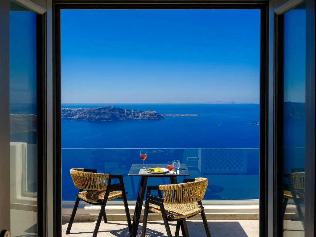 TRIPLE ONE BEDROOM ONE BATHROOM Room, Andromeda Villas, Santorini