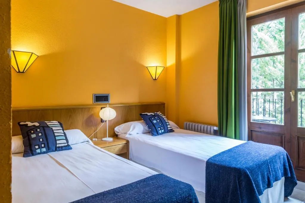 SINGLE STANDARD Room, San Anton, Barcelona