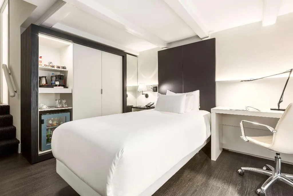 SINGLE SUPERIOR Room, NH Collection Amsterdam Barbizon Palace, Amsterdam