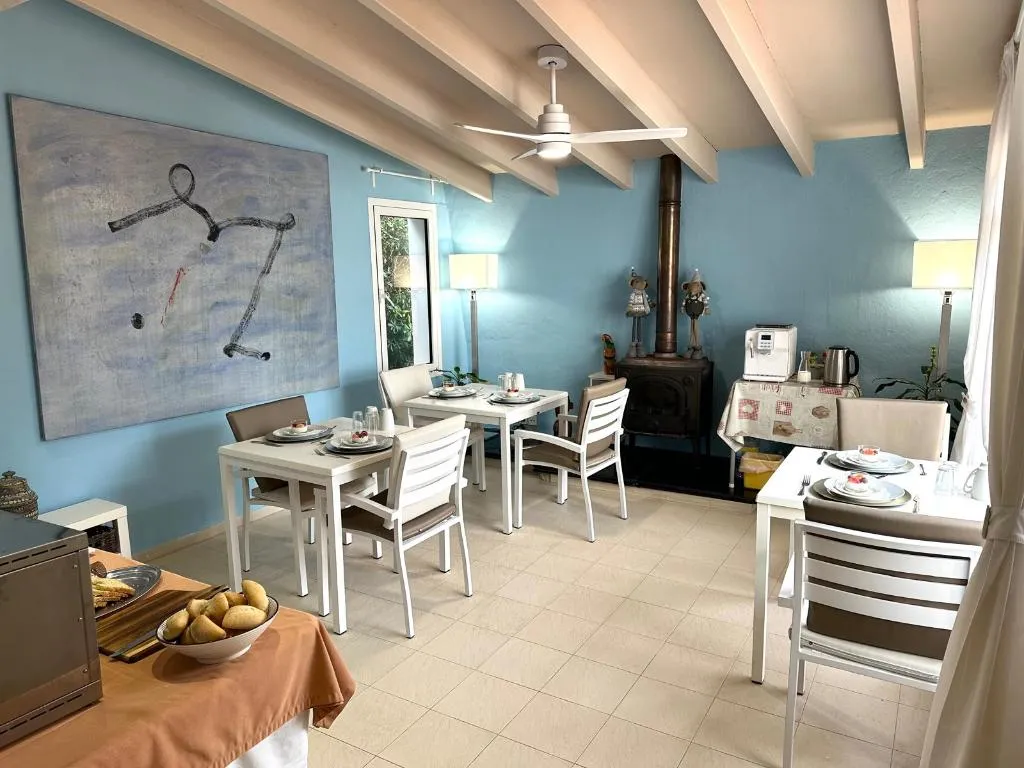 DOUBLE WITH SHARED BATHROOM Room, Starbal, Menorca