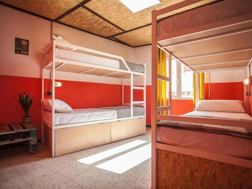 Room, Neptuno Hostal, Costa Brava