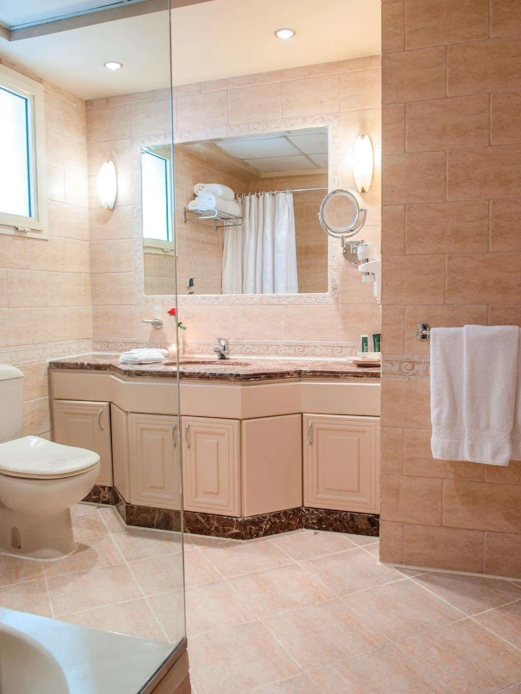 Room, Hilton Zamalek Residence Cairo, Cairo