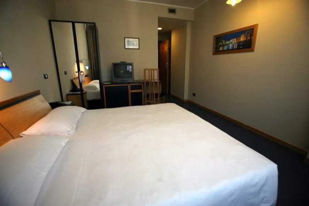 DOUBLE STANDARD Room, Sotel Nomentana, Rome