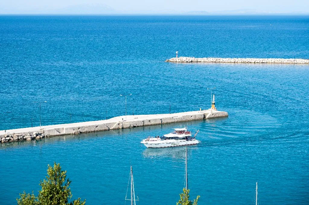 General view, Faro Del Porto, Kalamata