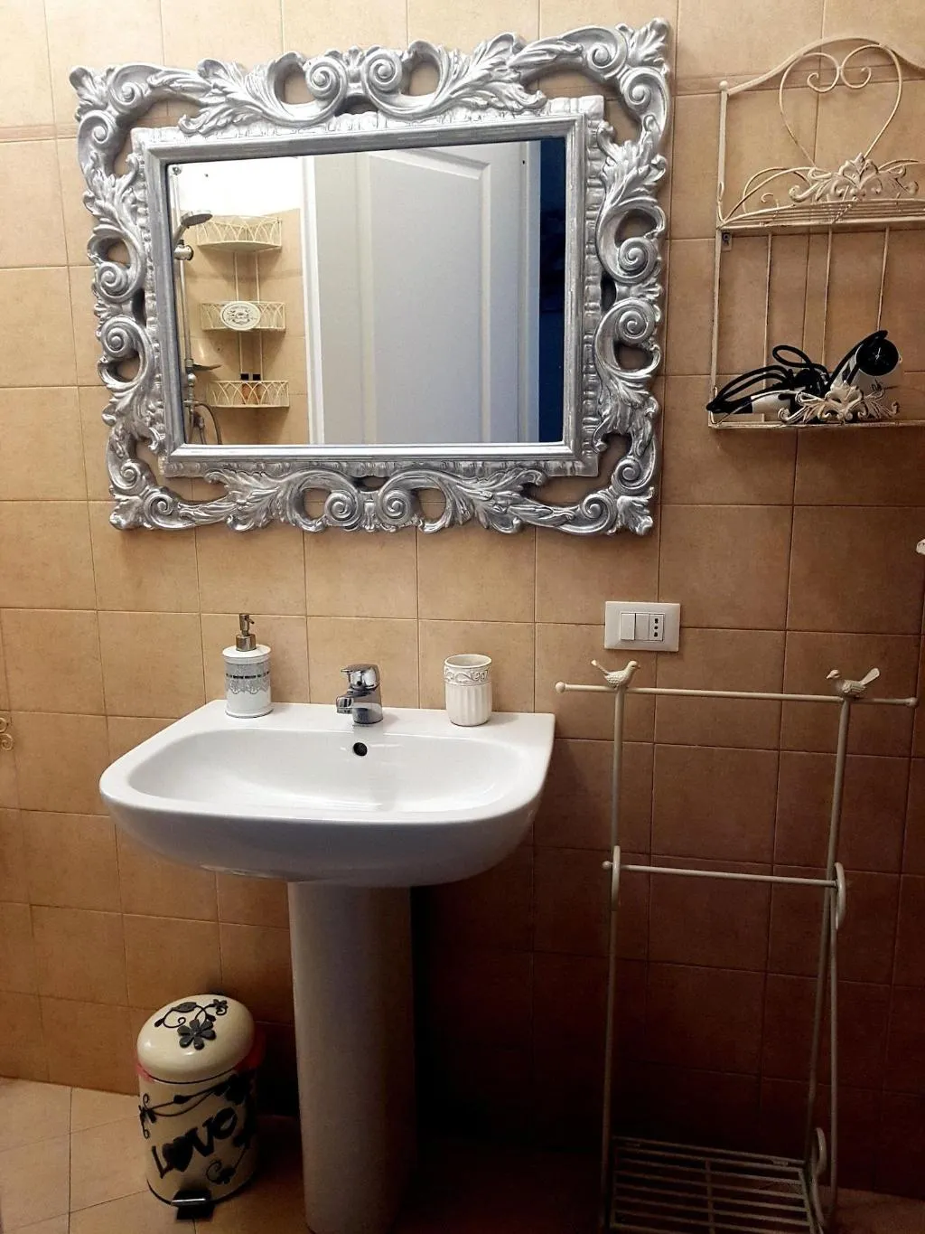 Room, Romantic Dreams, Naples