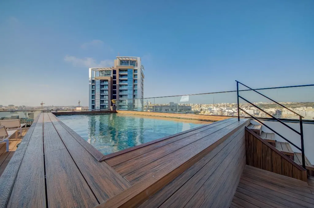 Pool, Noru Hotel, Malta