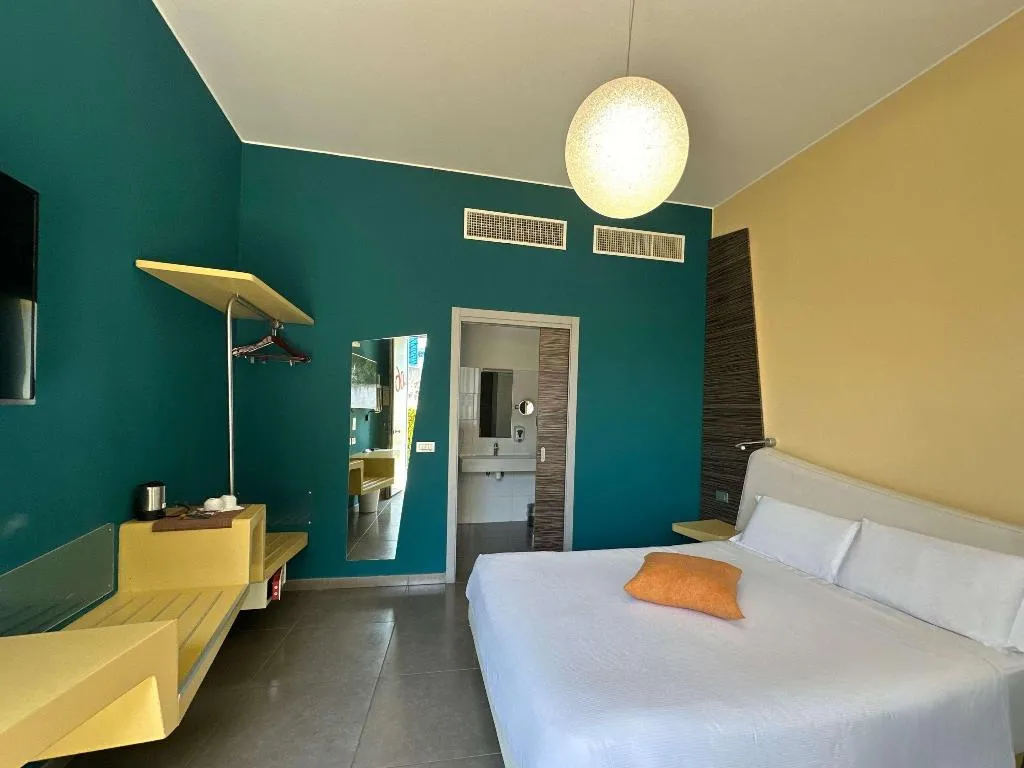 DOUBLE CLASSIC MOUNTAIN VIEW Room, Ibis Styles Catania Acireale, Catania