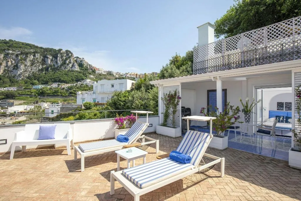 Terrace, Relais Maresca Luxury Small Hotel, Naples