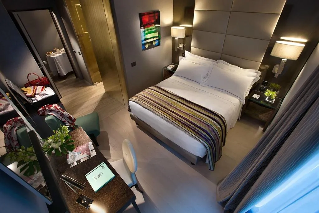 DOUBLE PREMIUM Room, Cavour, Milan