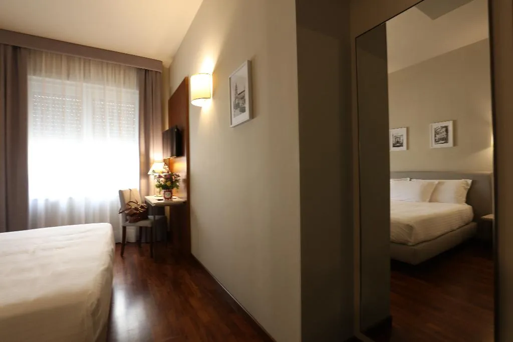 Double or Twin CLASSIC Room, Grande Albergo Maugeri, Catania