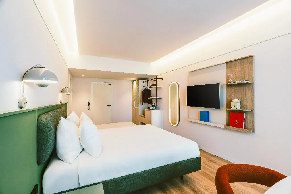TRIPLE CAPACITY 3 Room, The Social Hub Barcelona Poblenou, Barcelona