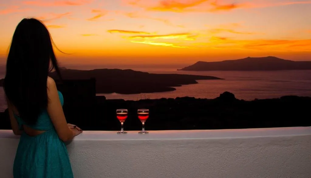 Room, Nemesis, Santorini