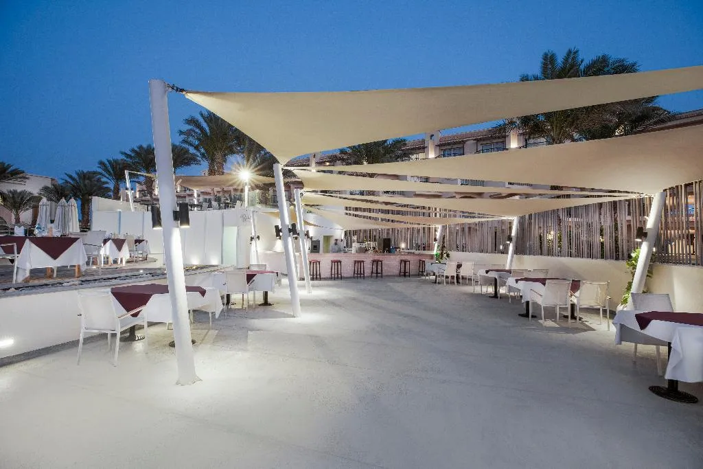 Restaurant, Pyramisa Beach Resort Sahl Hasheesh, Red Sea Riviera