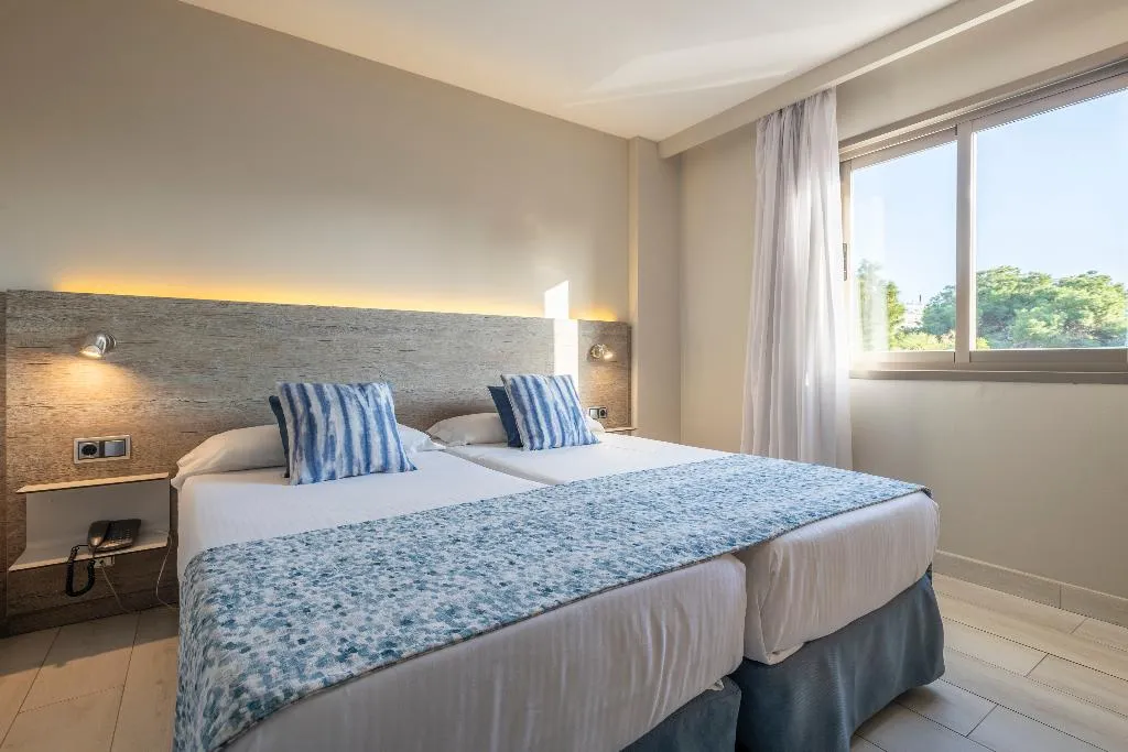 APARTMENT CAPACITY 5 Room, Leonardo Royal Htl Mallorca Palmanova Bay, Majorca