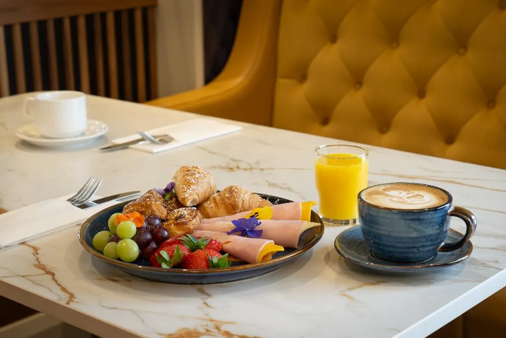 Restaurant, Grand Canal Hotel, Dublin