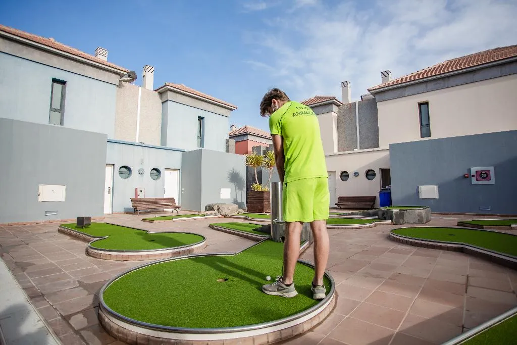 Sports and Entertainment, Caybeach Meloneras Bungalows, Gran Canaria