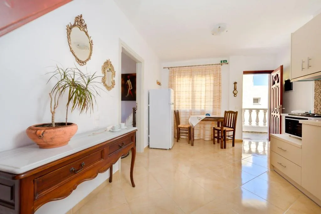 Room, Aspalathos Suites, Santorini