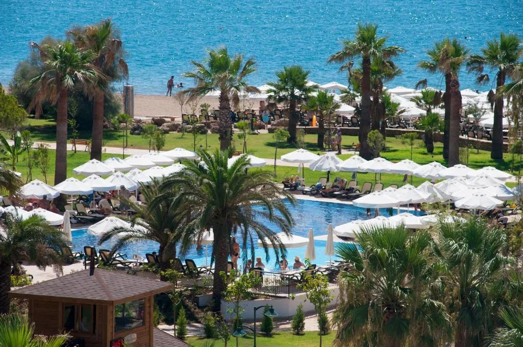Terrace, Crystal Tat Beach Pearl Collection, Antalya