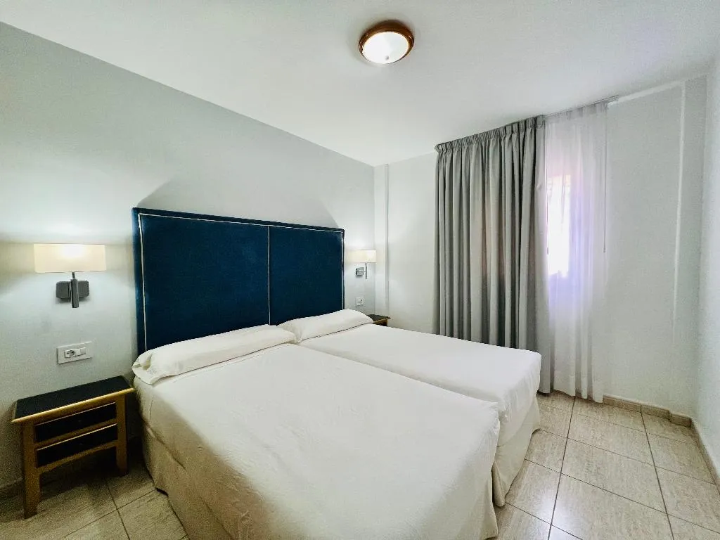 APARTMENT CAPACITY 4 TWO BEDROOMS Room, Apartamentos Frontera, Tenerife