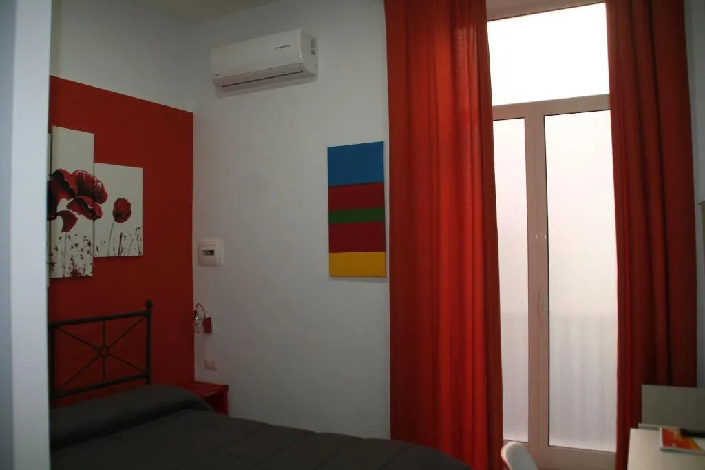 Room, B&B City Center, Naples