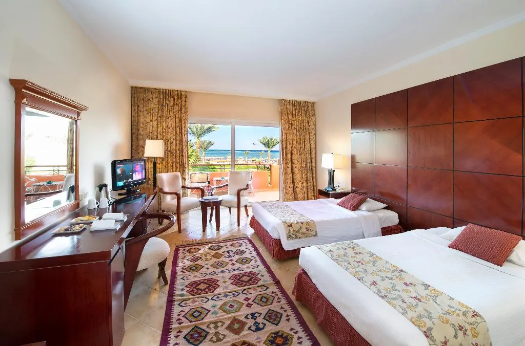 DOUBLE SUPERIOR SEA VIEW Room, Amwaj Oyoun Resort & Casino, Red Sea Riviera