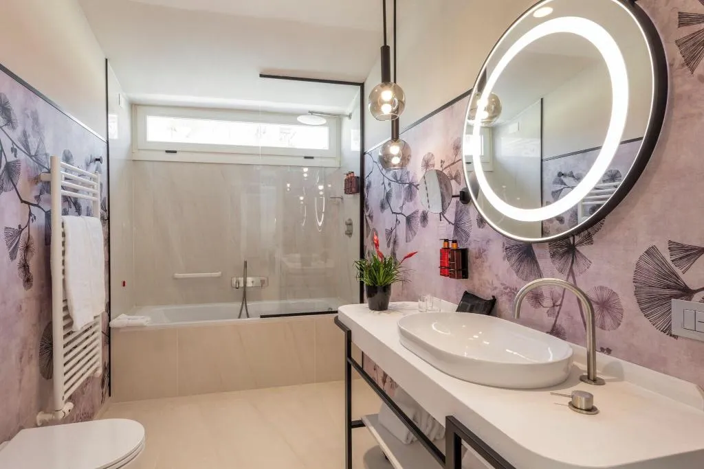 SUITE QUEEN SIZE BED Room, H10 Palazzo Galla, Rome
