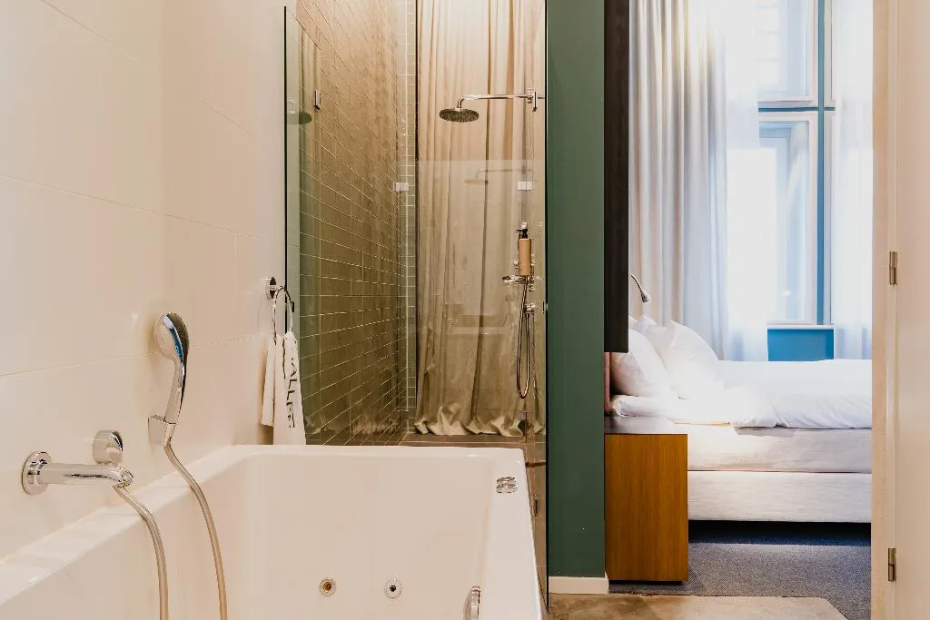 DOUBLE STANDARD Room, Hotel De Hallen, Amsterdam